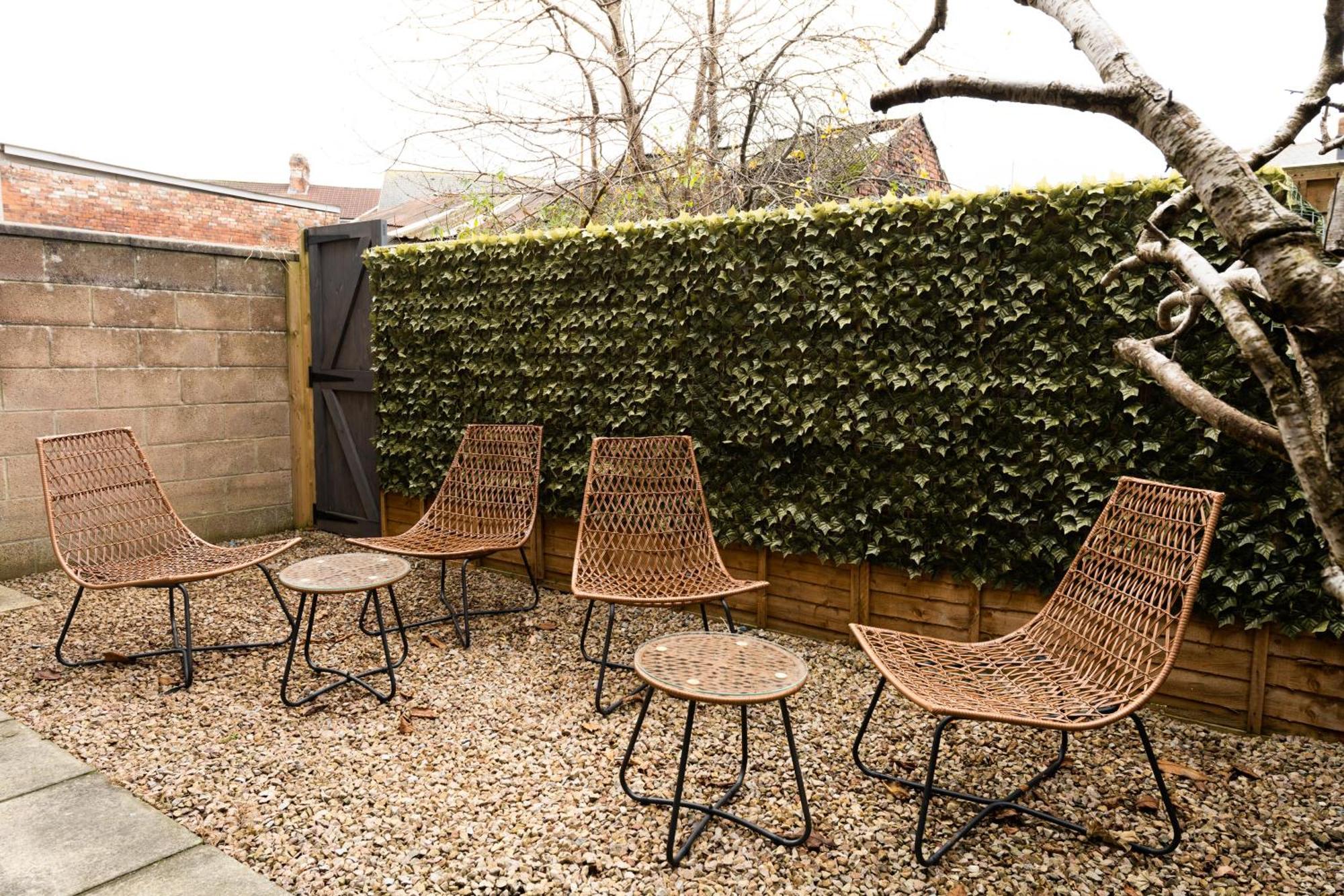 Aaron Wise - 17 Fitzhamon Apartments Cardiff Exterior photo