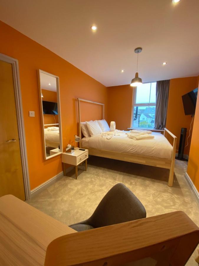 Aaron Wise - 17 Fitzhamon Apartments Cardiff Exterior photo