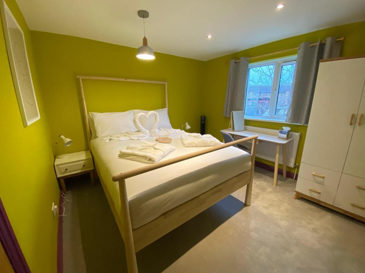 Aaron Wise - 17 Fitzhamon Apartments Cardiff Exterior photo