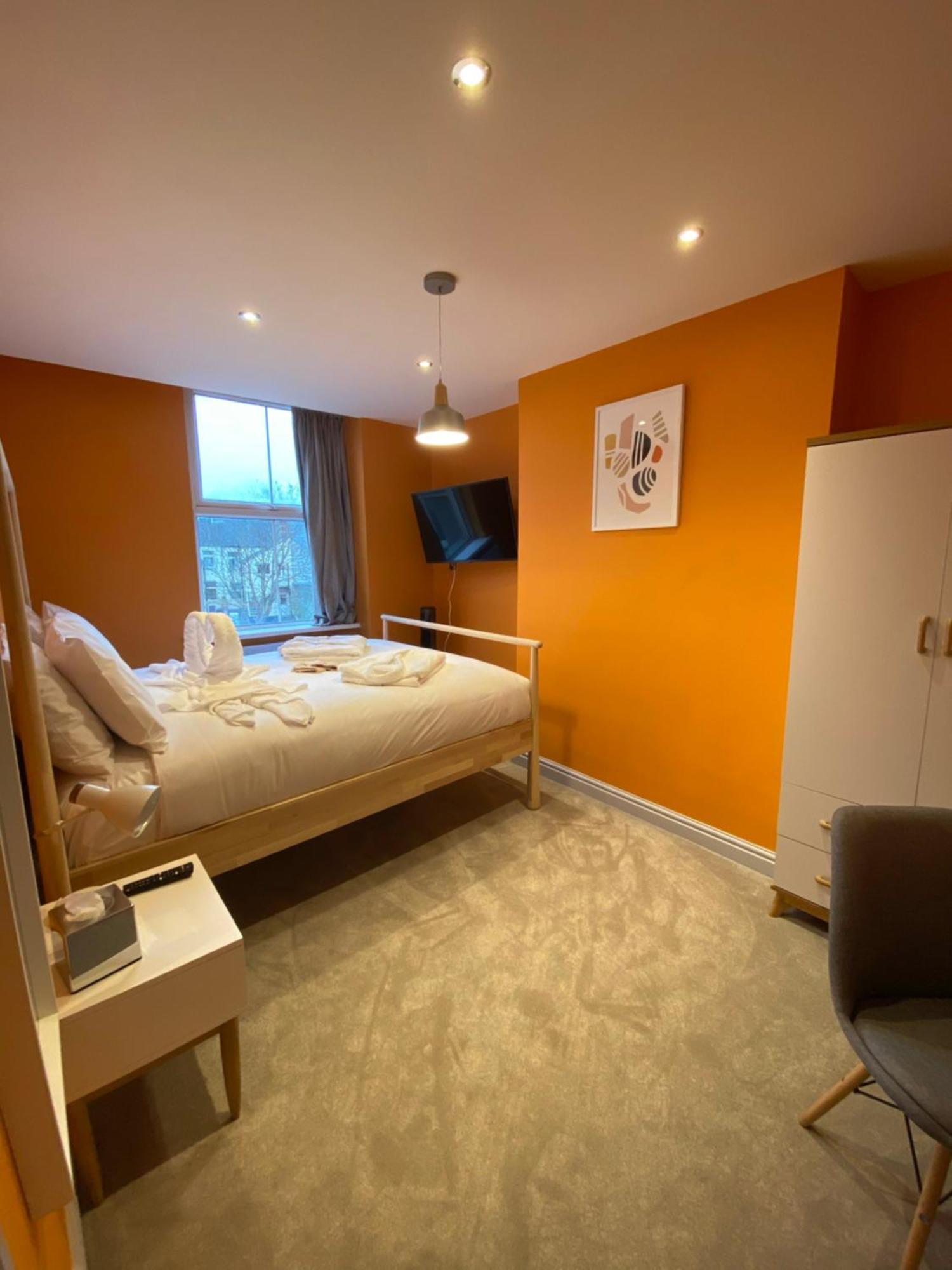 Aaron Wise - 17 Fitzhamon Apartments Cardiff Exterior photo